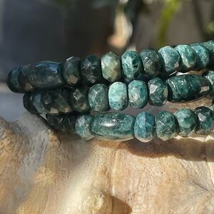 Jay King natural green Apatite coil bracelet